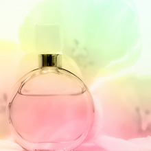 香水を使うおまじないのイメージ